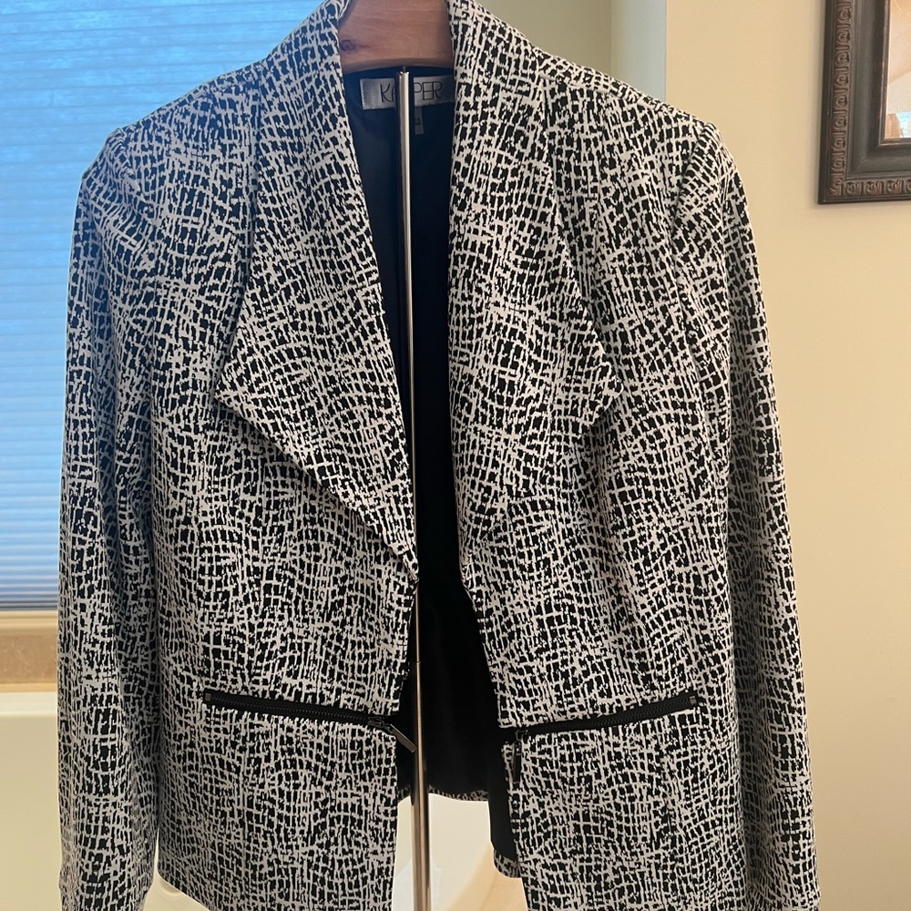 Kasper Black and White Textured Blazer